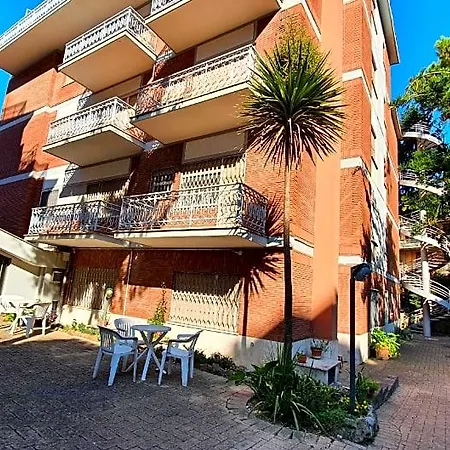 Letizia - Casa Per Ferie Rome