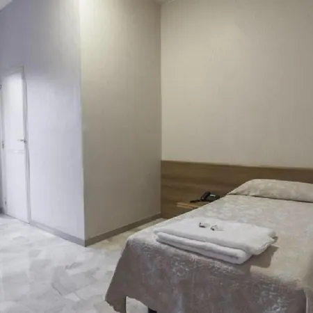 Affittacamere Letizia - Casa Per Ferie 3*